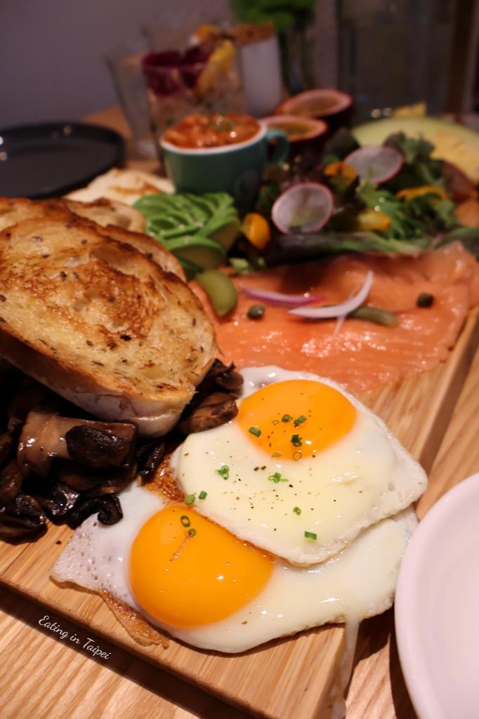 Antipodean queen breakfast platter 4