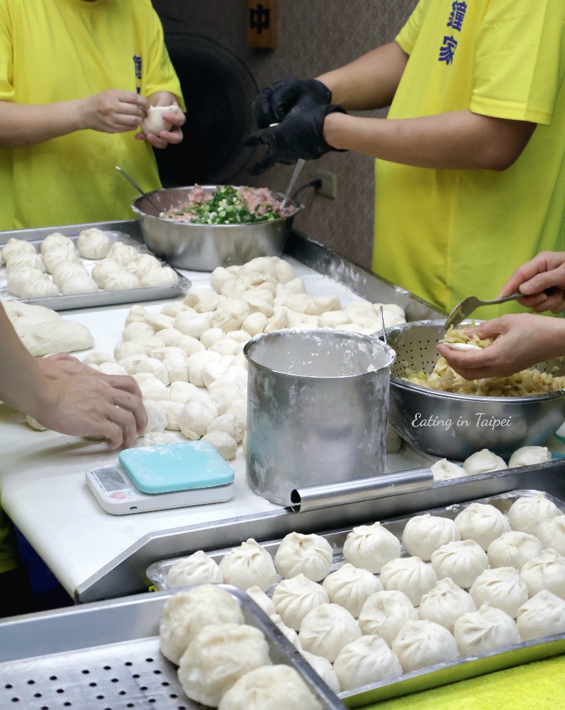 Shilin Night Market steamed bun